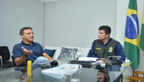 Márcio reaparece no Acre e é recebido por Gladson, com quem estava "chateado"